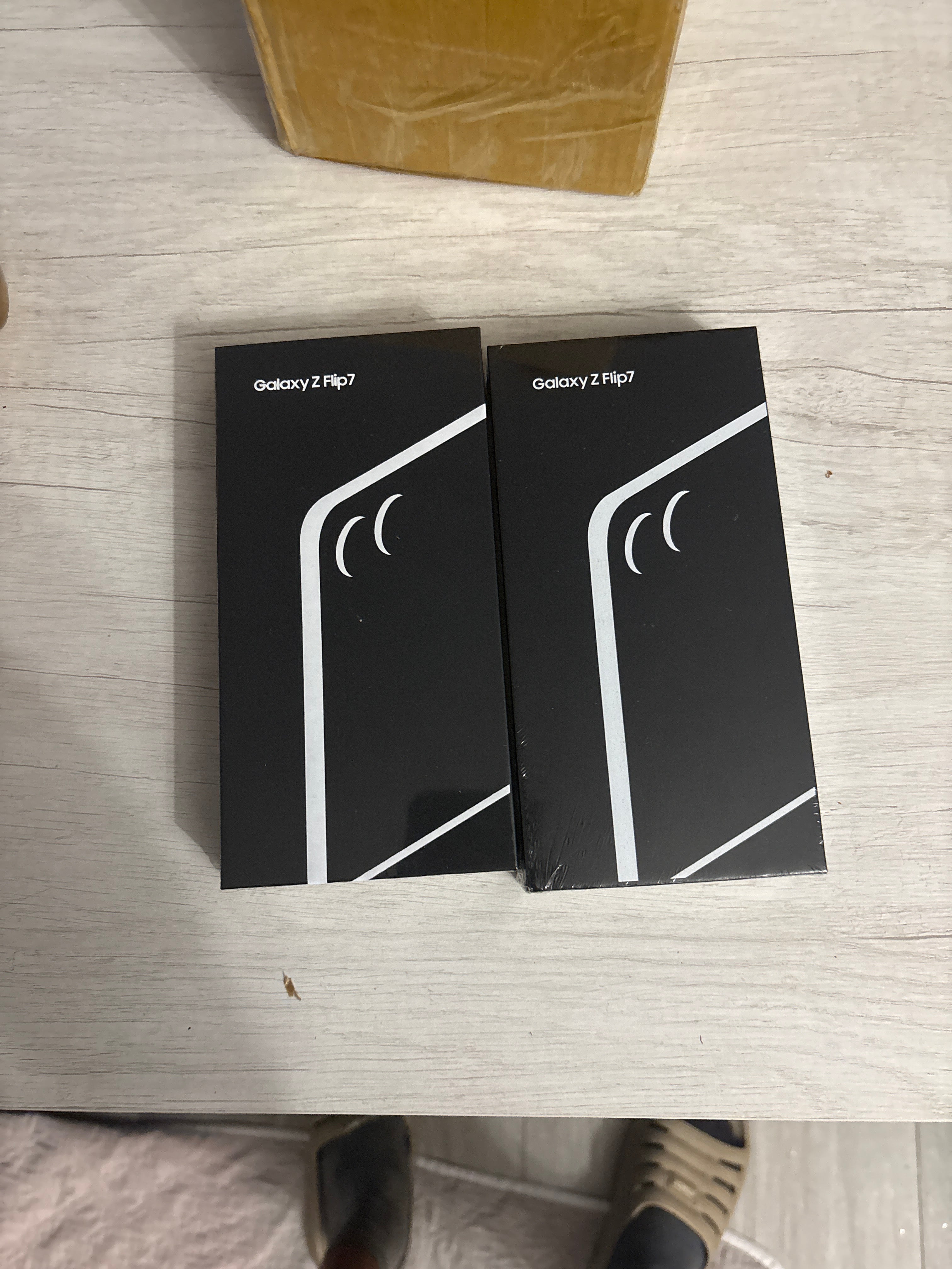 Samsung Galaxy Z Flip7 – Smartphone Pieghevole | Garanzia 3 Anni