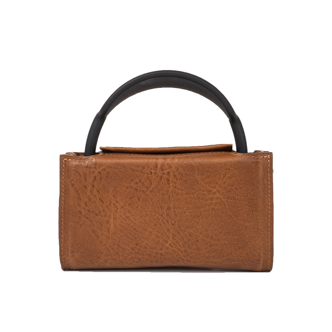 Geometric Goods Custodia AirPods Max Full-Grain Leather The Minimalist 3.0 – Tracolla, Magnete, Fatta in Europa